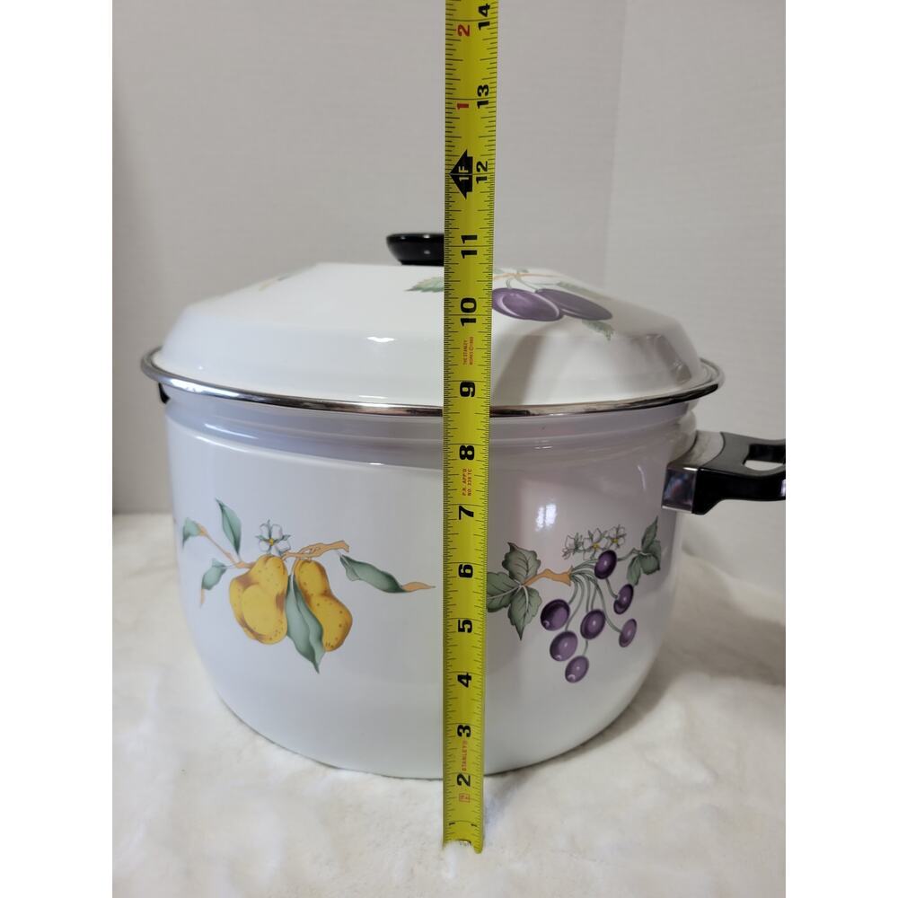 VINTAGE XL TABLETOPS UNLIMITED Stock Pot Porcelain Enamelware Fruit Theme - Picture 9 of 11